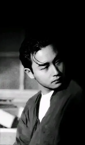 那些令人惊艳的男明星照片