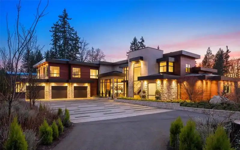 位于华盛顿州雷德蒙德的一座时尚现代别墅|20348 ne 85th street