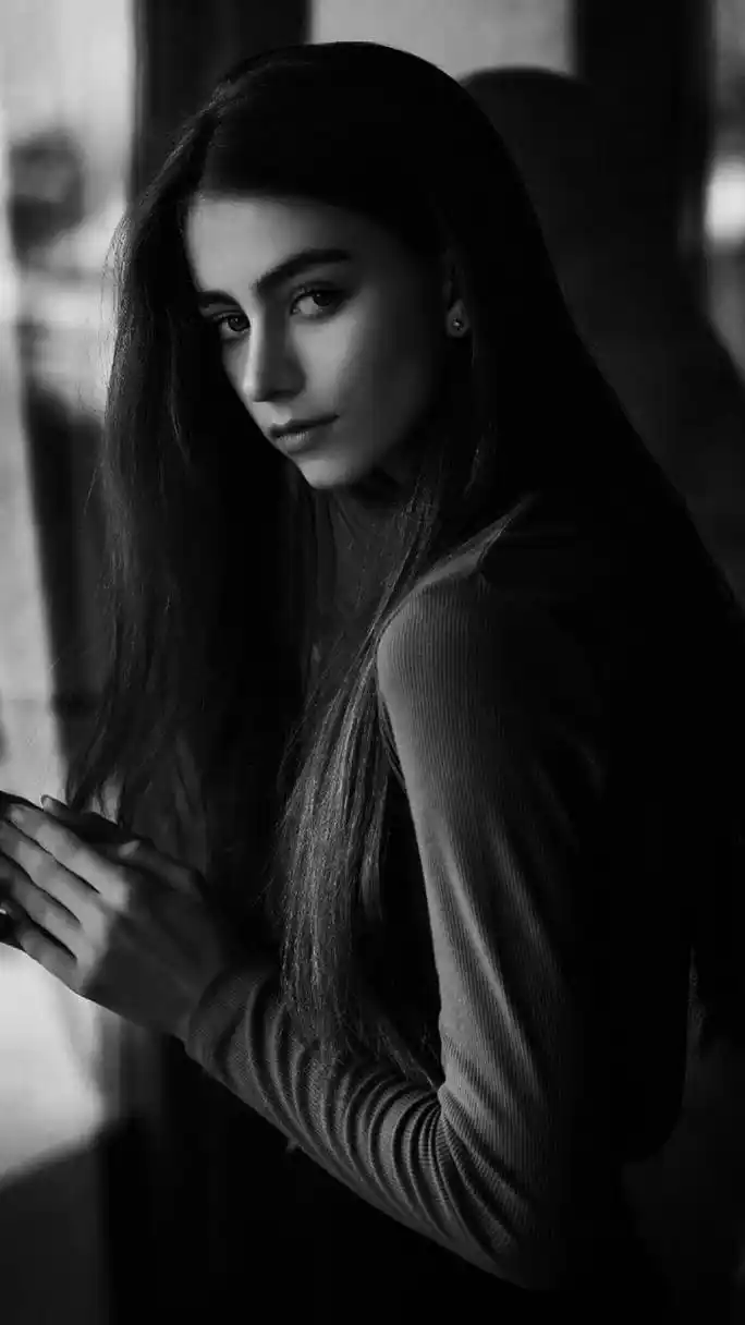 黑白壁纸:梦想,历经跋涉方能抵达