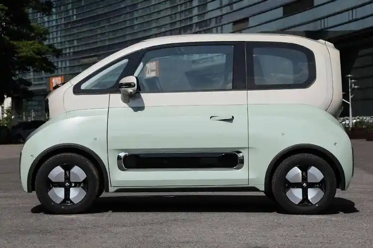 售价最高超10万元?宝骏kiwi算得上性价比最低的微型纯电动车?_搜狐汽