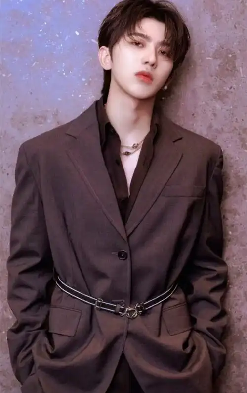 霸道总裁蔡徐坤宠坏女朋友