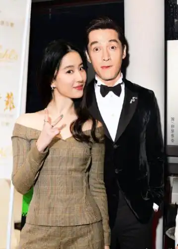 刘亦菲结婚照胡歌刘亦菲被曝已领证结婚