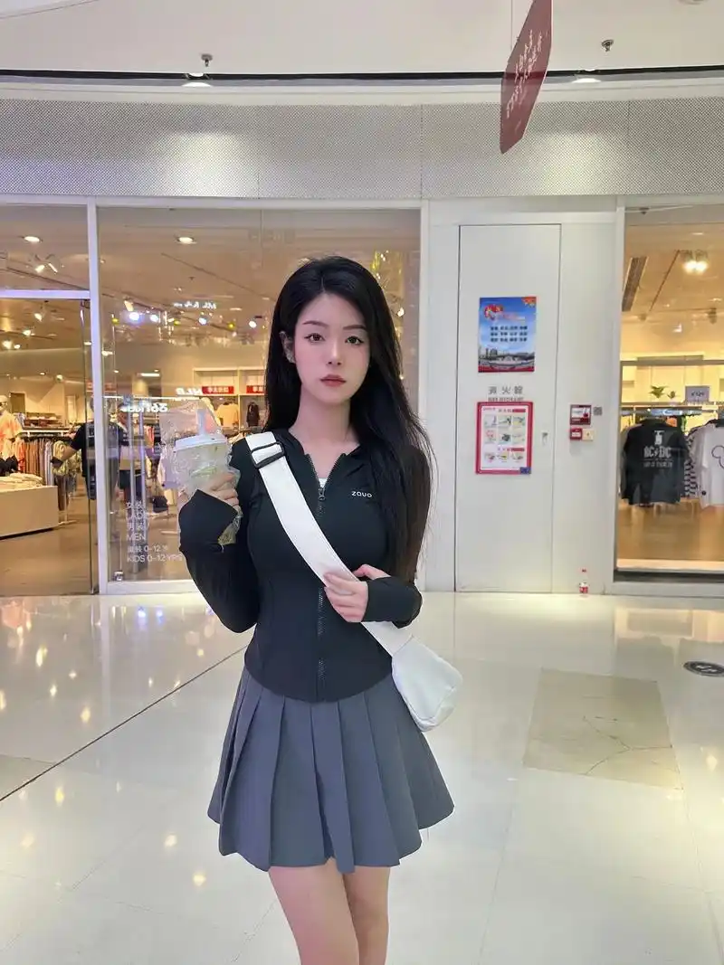 我有一颗甜妹心偏偏身高一米七#ootd穿搭 #笨蛋美女 #对 - 抖音