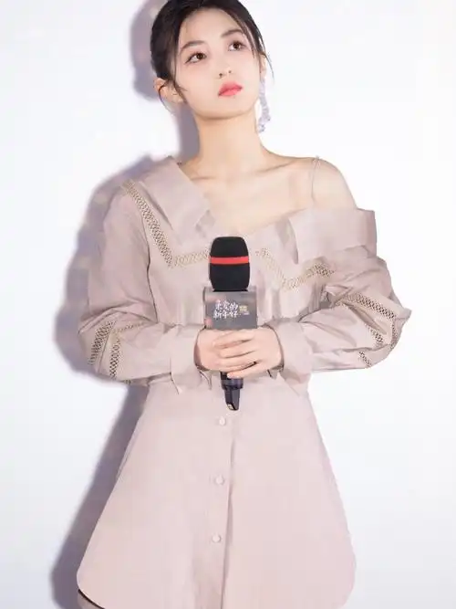 张子枫的直角肩秘籍 你值得拥有