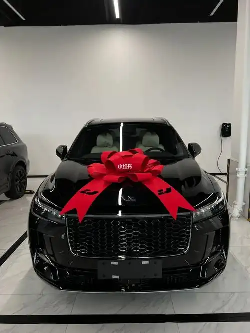 提车理想one黑武士