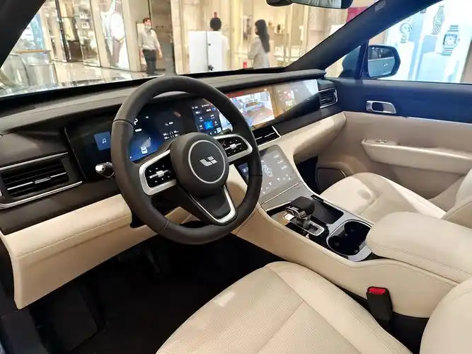 档次感更强 实拍2021款理想one 涨价依然香