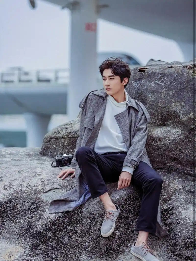 刘学义好帅啊!帅啊!啊!78 看天乩的时候就觉得这男人真帅!