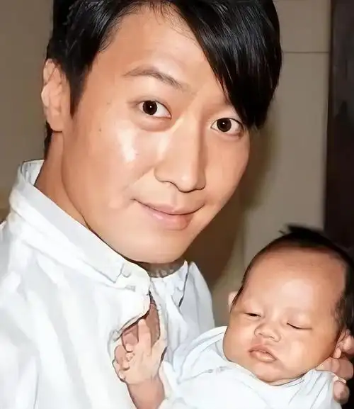 四大天王黎明错过舒淇被乐基儿伤透心52岁娶助理如愿当爸爸