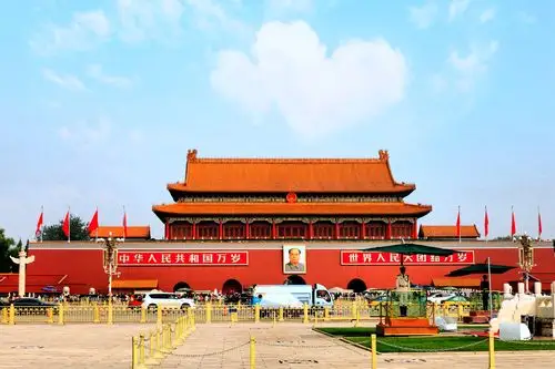 雄伟壮丽的天安门——祖国的象征