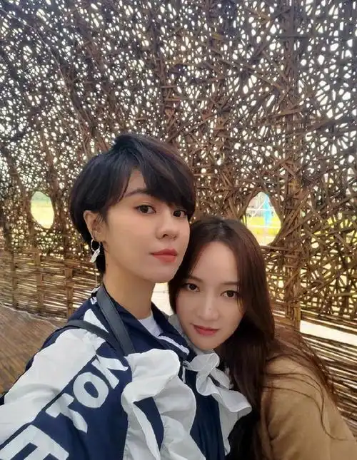 实力唱将郁可唯:40岁仍未婚,逼婚未果父亲被急出病