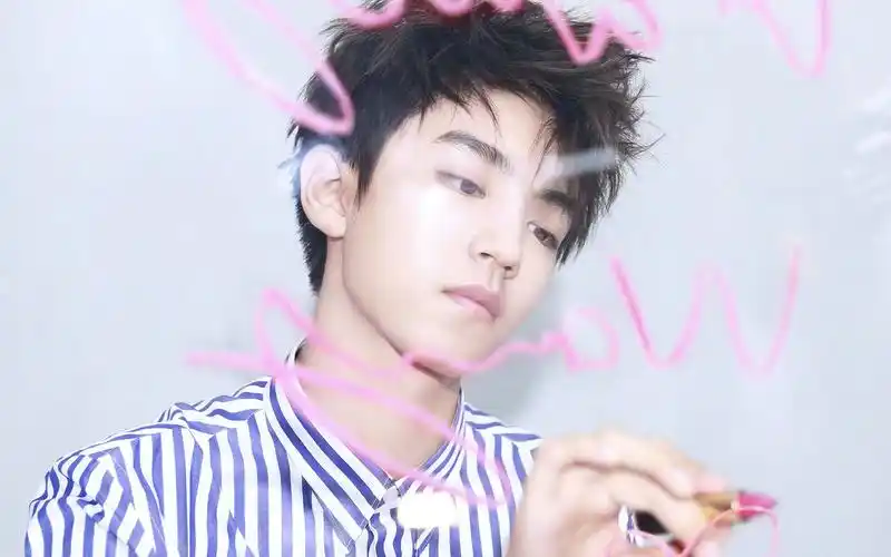 tfboys王俊凯大片写真高清桌面壁纸