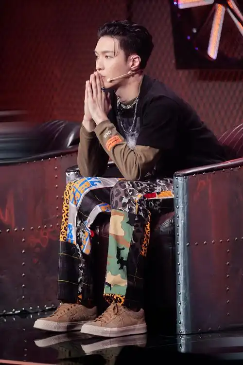 张艺兴《这!就是街舞3》含泪送别队员惹人怜