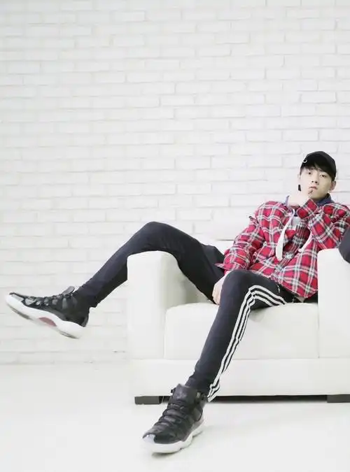 收集任豪小猪妹的漂亮腿腿