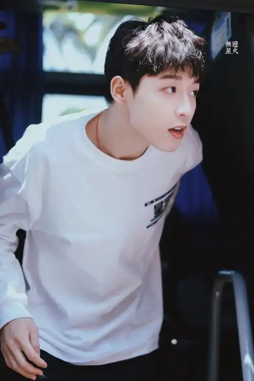 吴宇恒 cr logo - 堆糖,美图壁纸兴趣社区