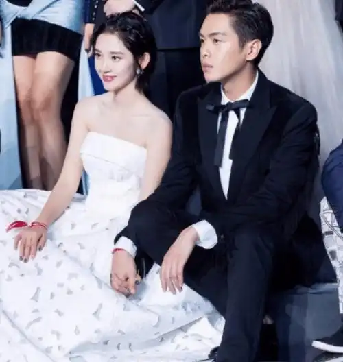 有种"发育过猛"叫张若昀妻子,模特旧照流出后:这谁顶得住?