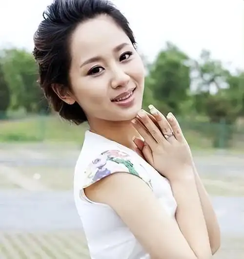 家有儿女夏雪扮演者杨紫演完家有儿女被宋丹丹劝