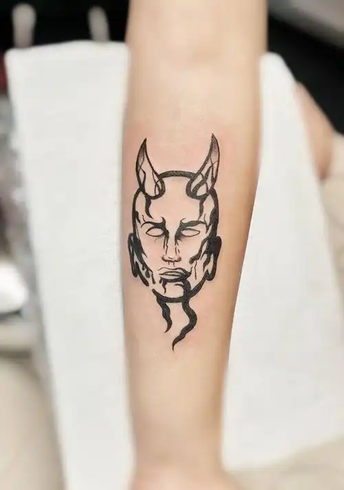 恶魔纹身图片_手臂图腾纹身图案