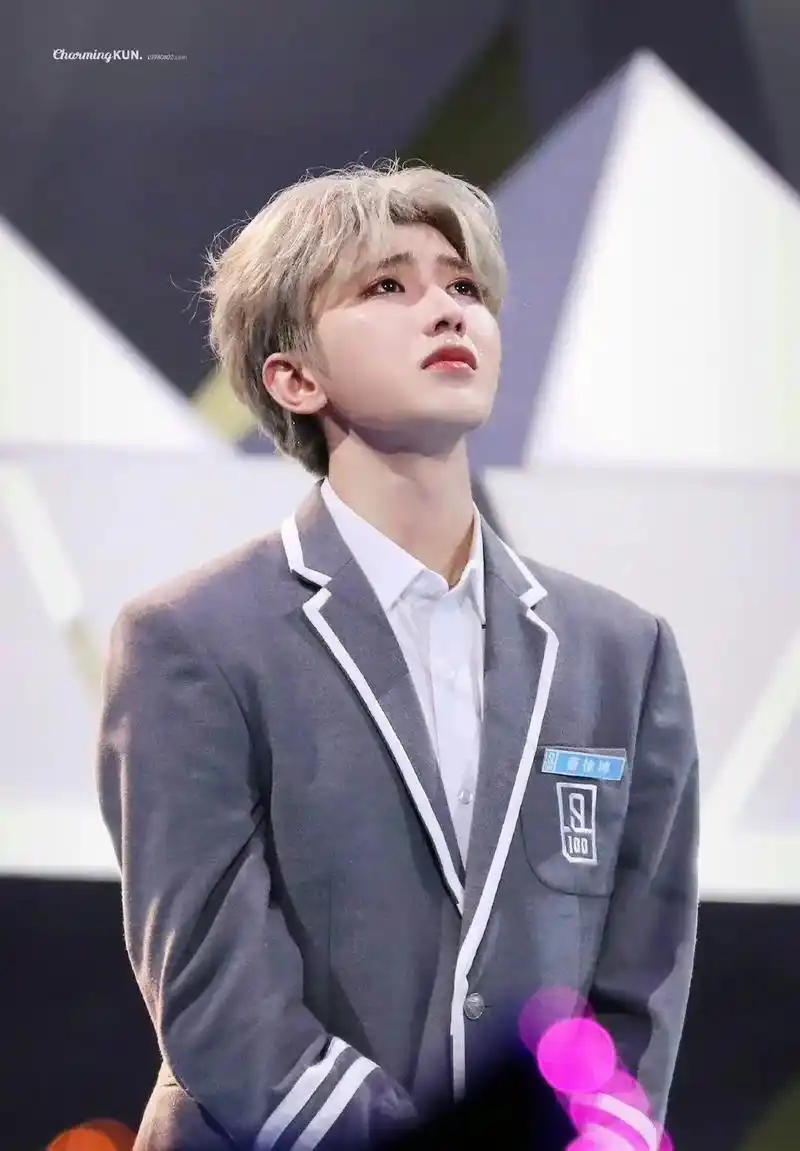 "大厂的雪早就停了,走不出的只有粉丝"#偶像练习生 #蔡徐坤 - 抖音