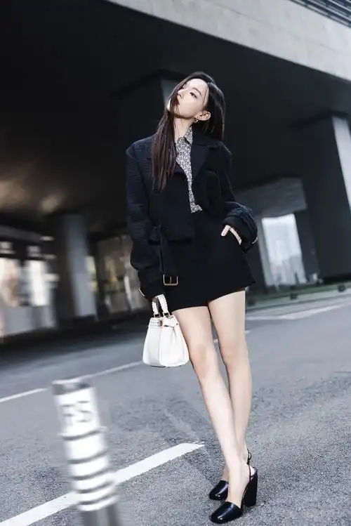 程潇 成都芬迪.#程潇 上个月成都#芬迪 活动现场#程潇即兴 - 抖音