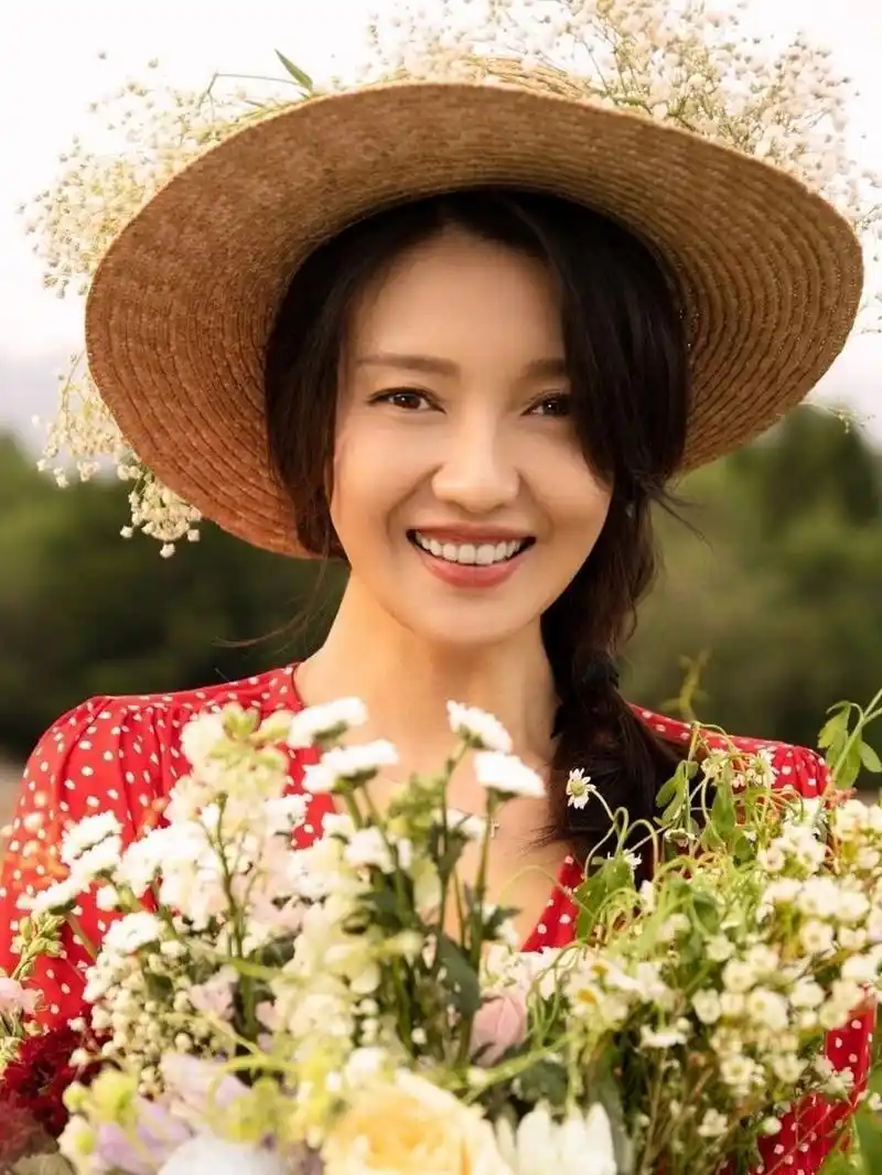 知名演员傅晶:戏红人不红,为人低调不张扬.