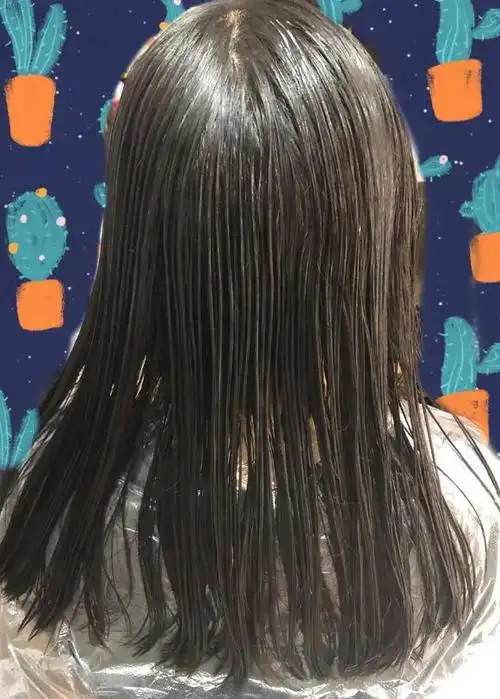 头发软化可以自己在家弄的.