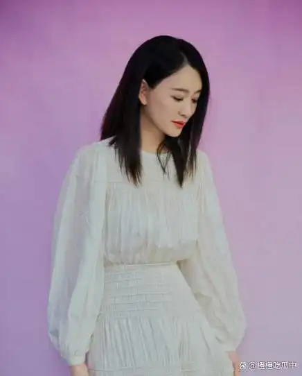 "悲情脸"李小冉 面相分析