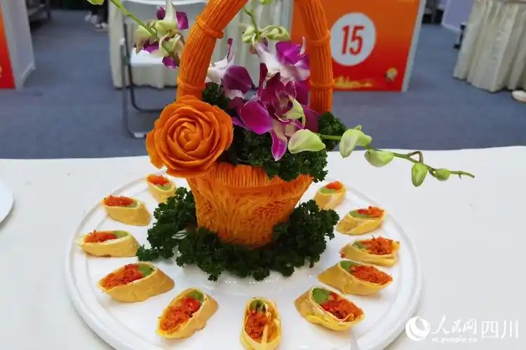 世界川菜烹饪技能大赛现场的菜品.人民网记者 朱虹摄