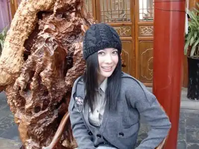 孕味十足热拍邓英首演剩女坦言压力大