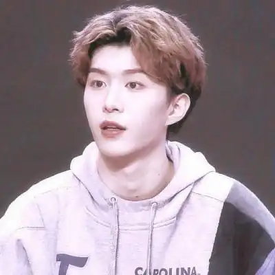 爱豆 大厂男孩范丞丞 花见花开福西西_微信头像_我要个性网