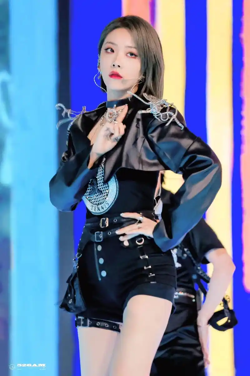 喻言 #舞台 馋这身子好久了01 - 抖音