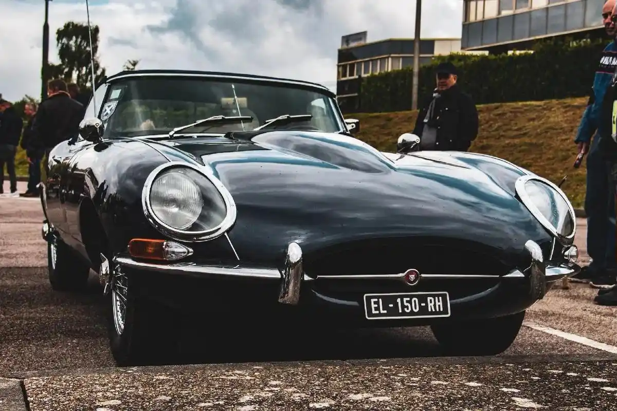 捷豹e-type.—引发了20世纪60年代社会和技术变革的风 - 抖音