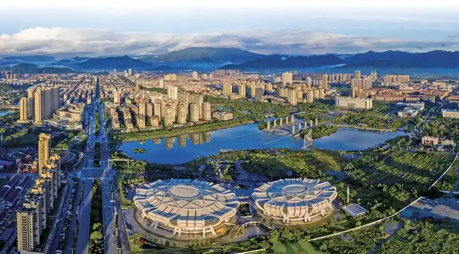 龙港首次回苍南"省亲" 共话协同发展主题