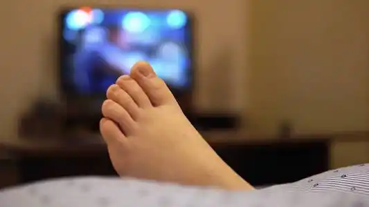 放松放松打睡图片