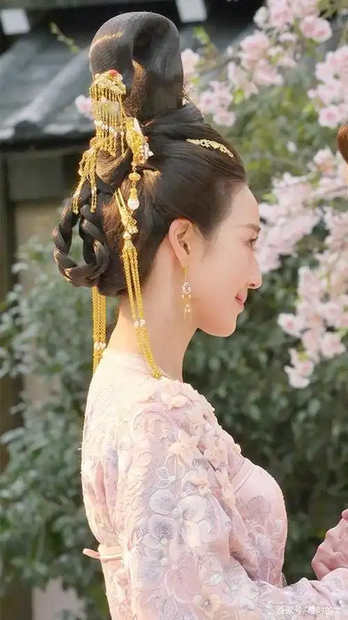 九州魅灵银容——张钧甯