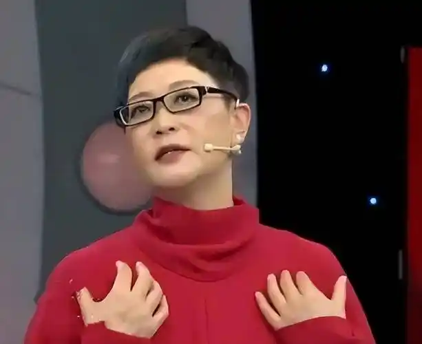 小品演员杨蕾:春晚首位女演员,她要是不结婚,就没宋丹丹啥事了_戴志诚