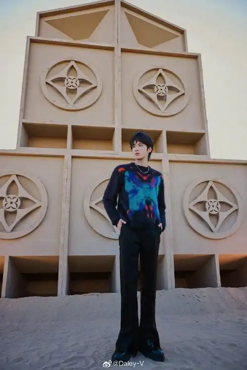 v-style##刘耀文 十八迎焰势执梦拥灿阳