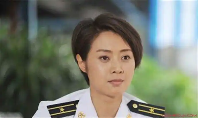 范志博老公是谁泳装三点式性感妩媚不禁让人遐想