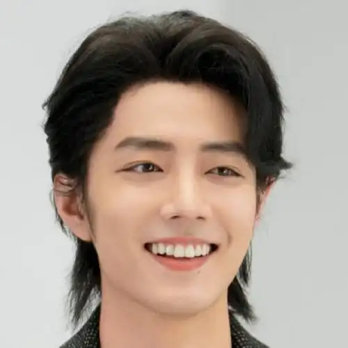 肖战长发全黑造型