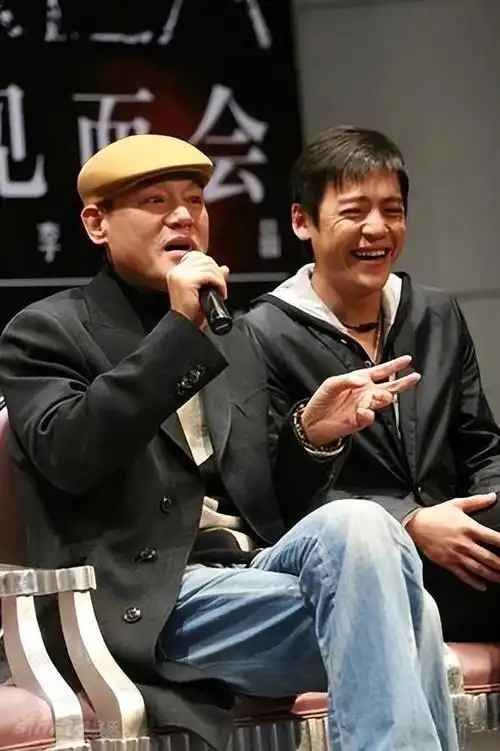 《巍子与儿子:演艺巅峰背后的坎坷与辉煌》