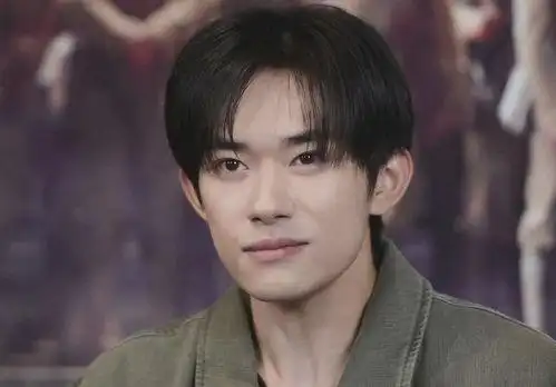 易烊千玺八字命理分析姻缘(易烊千玺八字姻缘豆瓣)_八字_孙力顿运势网