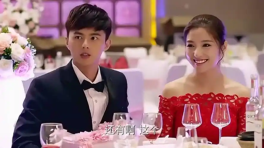 爱情万万岁:金波跟朱丽娅完婚,女方家一出手就是二十万!