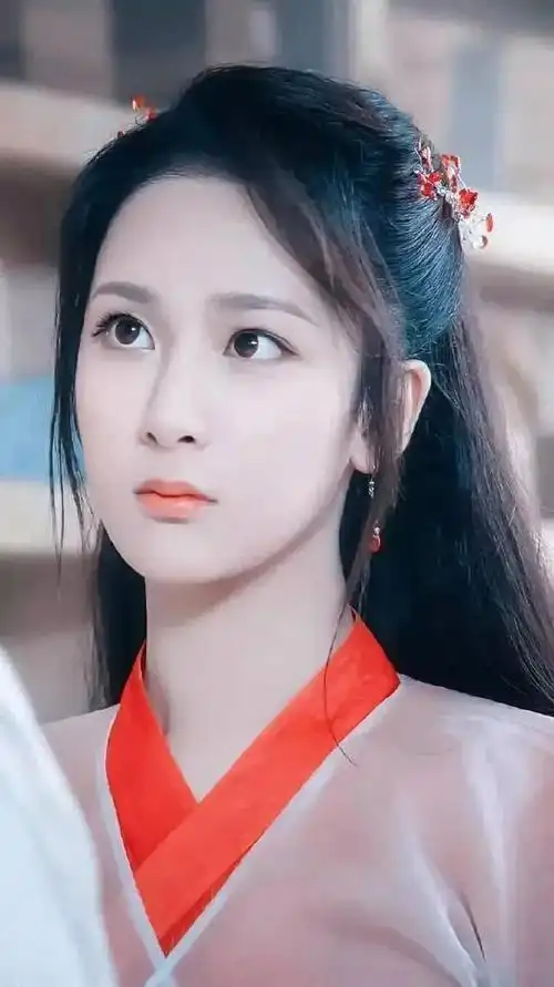 杨紫古装仙女图片   几许相思待酒浇,杨紫的照片可爱古装(杨紫:唯美