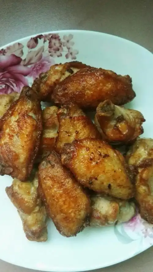 香辣炸鸡翅的做法和步骤图解-香辣炸鸡翅怎么做好吃的家常菜谱-菜谱