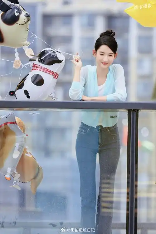 王玉雯超话  开衫 | we11done  牛仔裤 | hidemi