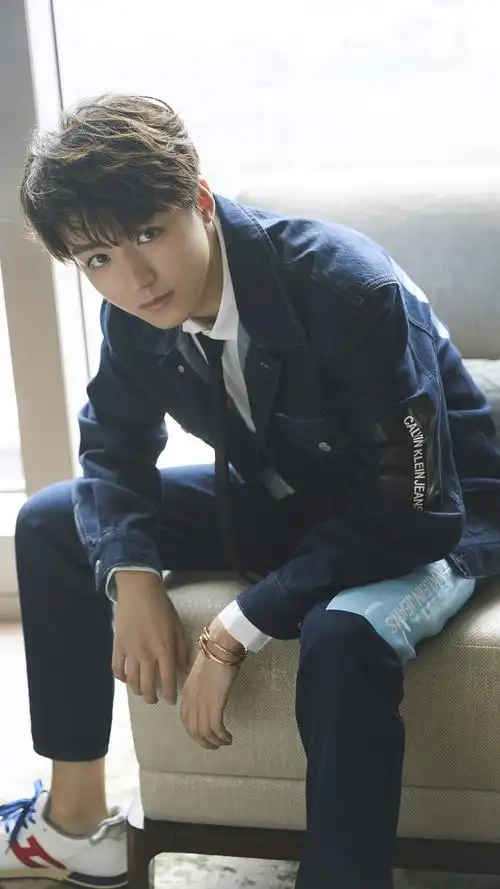 精选帅气王俊凯手机壁纸图片