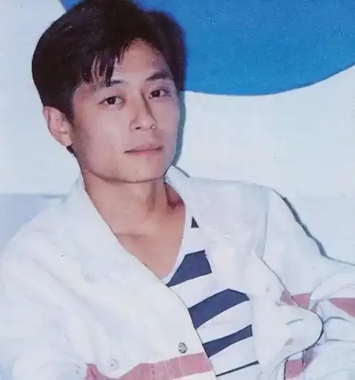 事实证明这一次王杰的被迫隐退彻底诠释了娱乐圈的黑暗