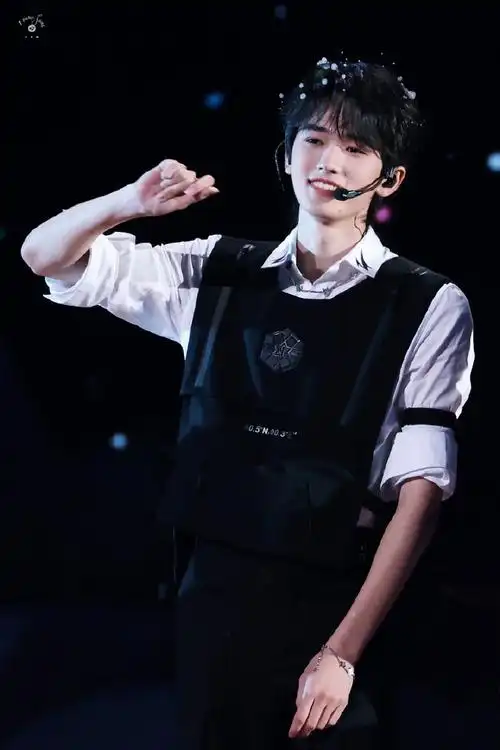 04今日主线任务:帅飞在座所有人@时代少年团-宋亚轩宋亚轩超话79