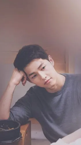 求宋仲基帅气图片