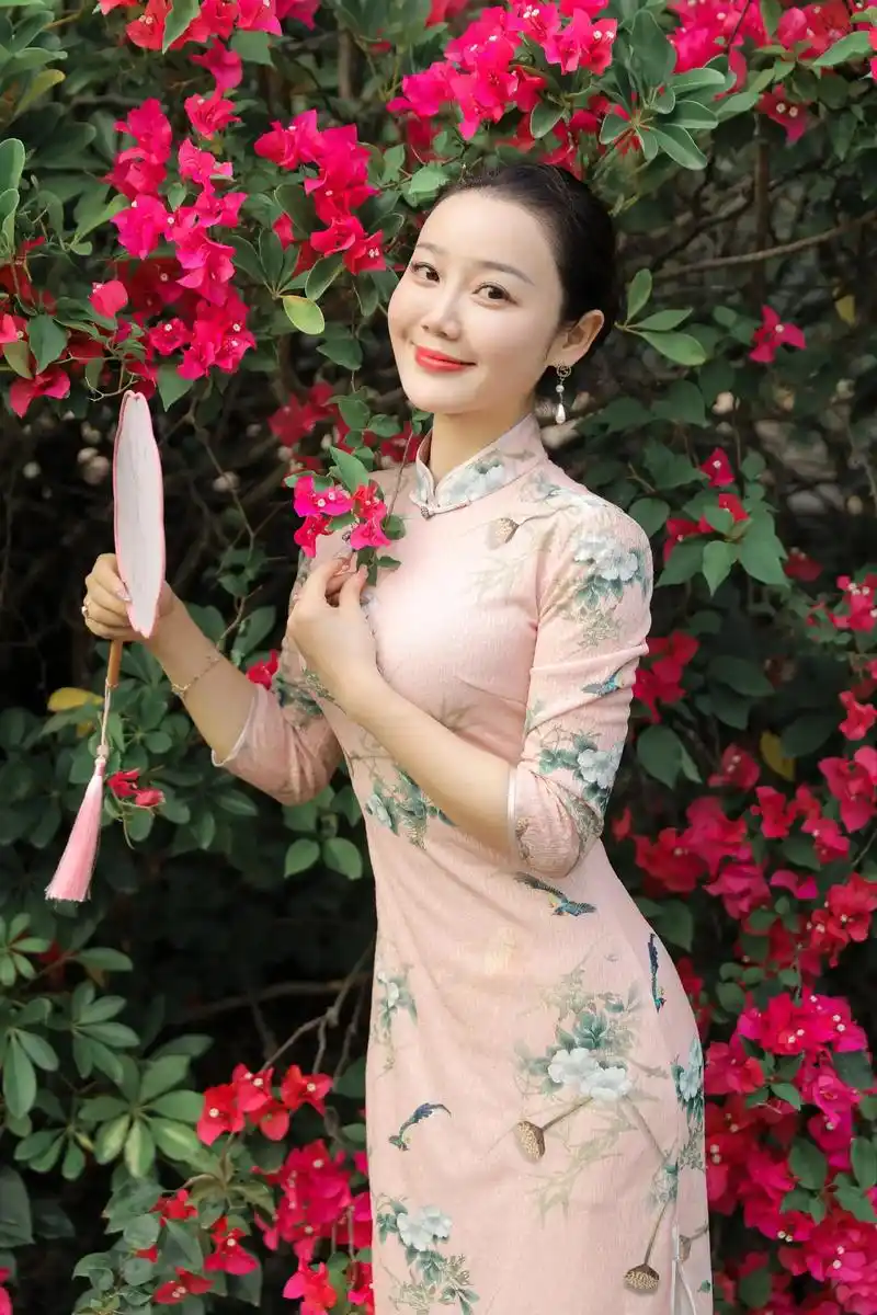 旗袍写真 @星辰～形体礼仪老师  #深圳约拍 #深圳摄影 # - 抖音