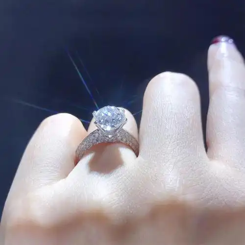 一克拉钻戒女gia裸钻裸石珠宝定制30分50分求婚结婚钻石戒指正品1